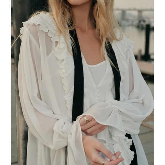 Commense Feminine Romantic Sheer Ruffled Detail Blouse With Tie Sz XS‎ - Picture 2 of 16